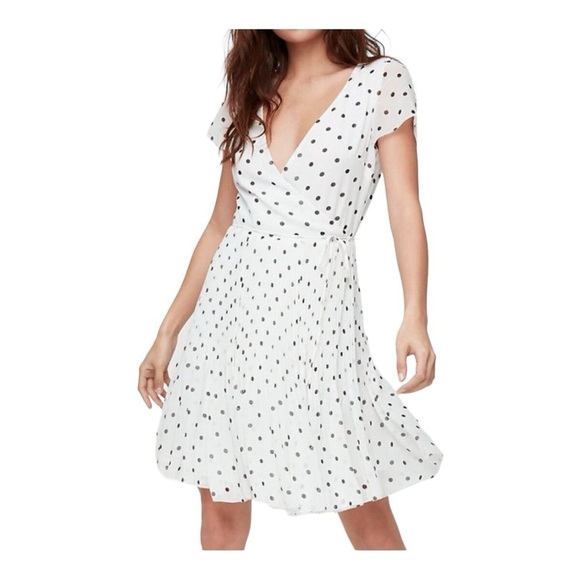 Aritzia Wilfred Beaune Pleated Polka Dot Wrap Dress - Picture 2 of 10